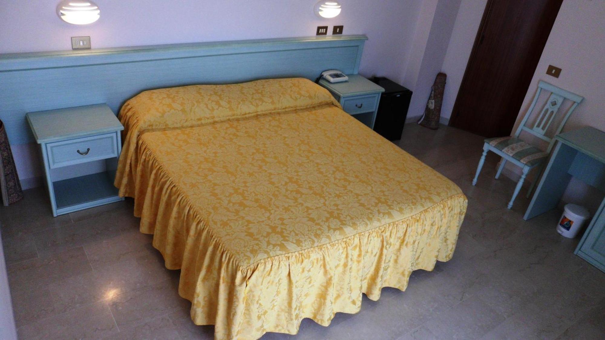 Hotel Reali Chianciano Terme Exterior photo